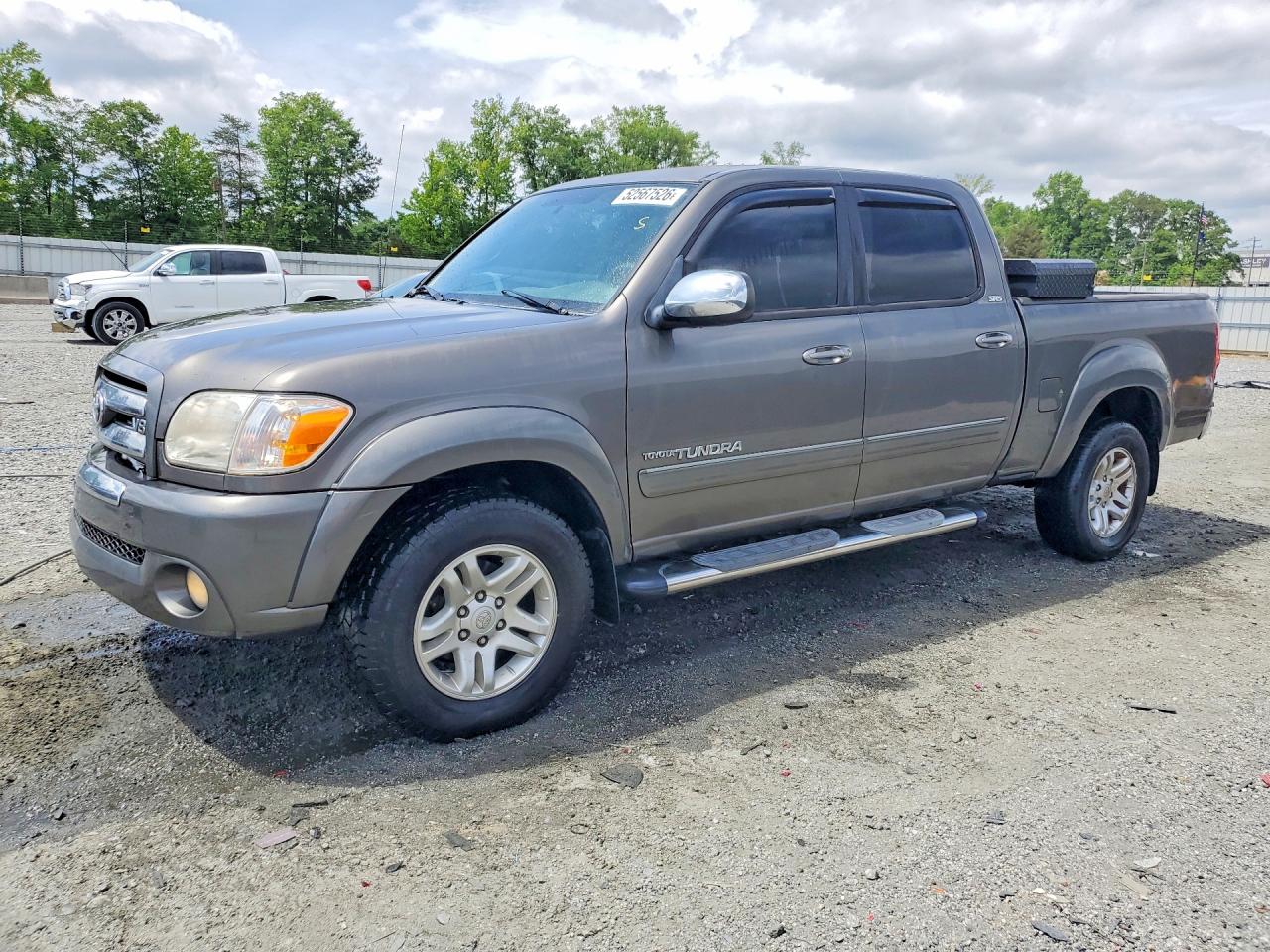 Salvage Toyota Tundra Image