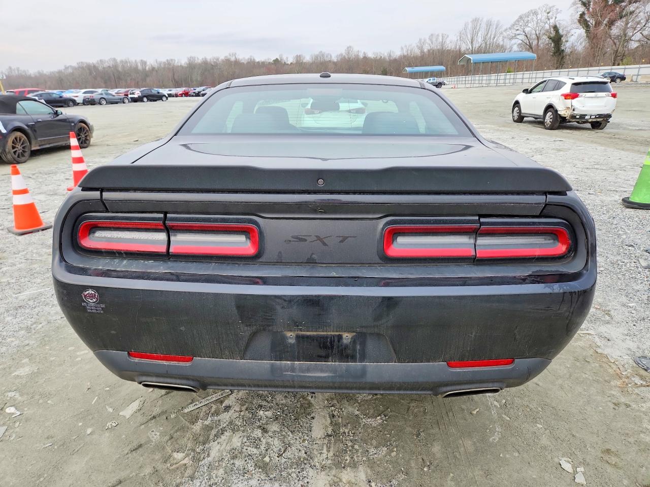 Dodge Challenger Sxt