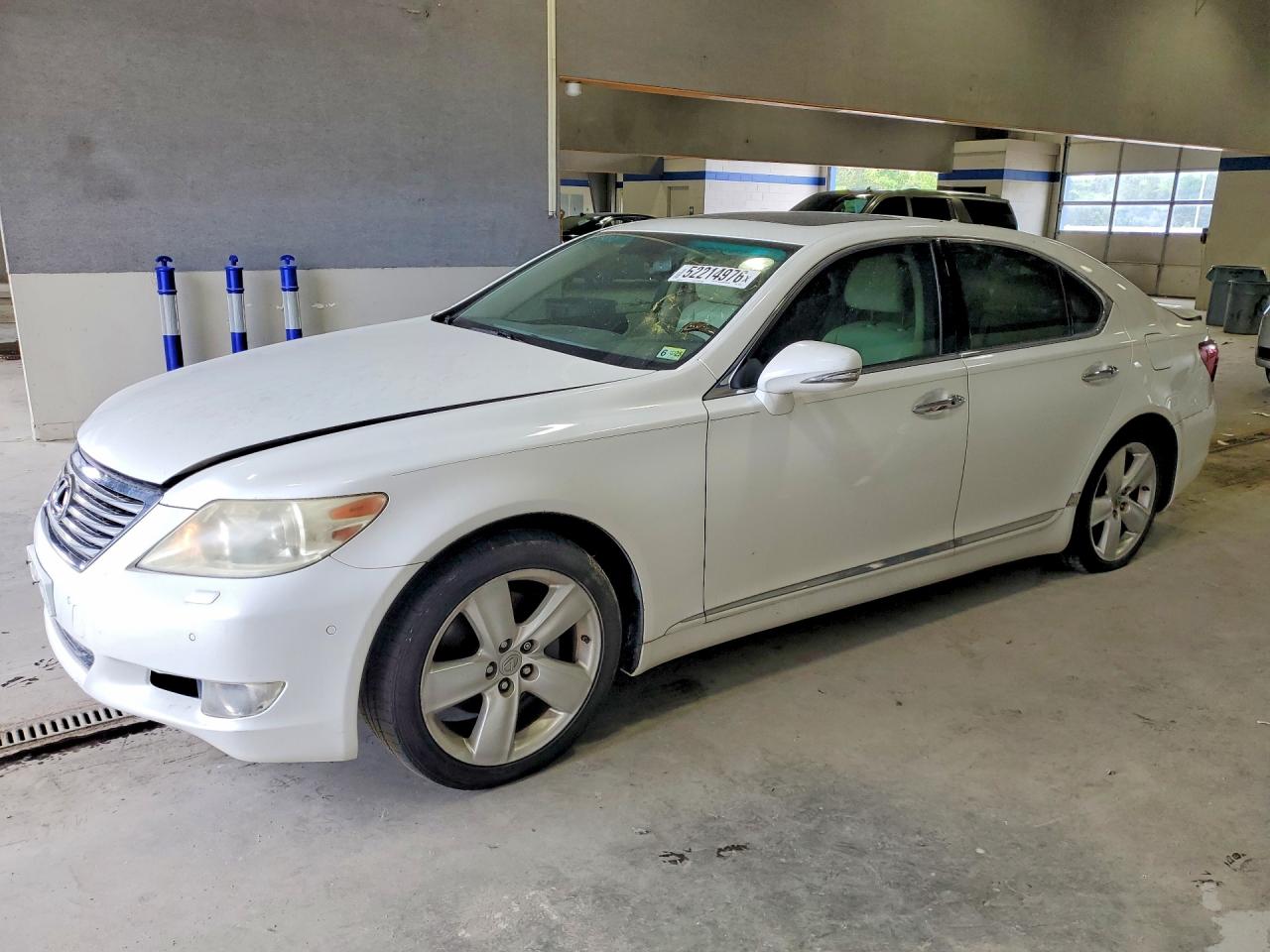 Salvage Lexus LS Image