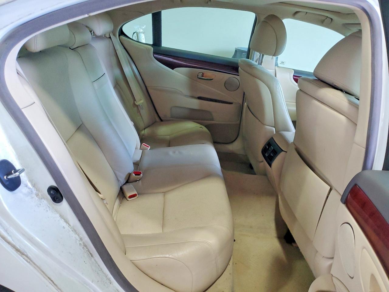 Lexus LS Base