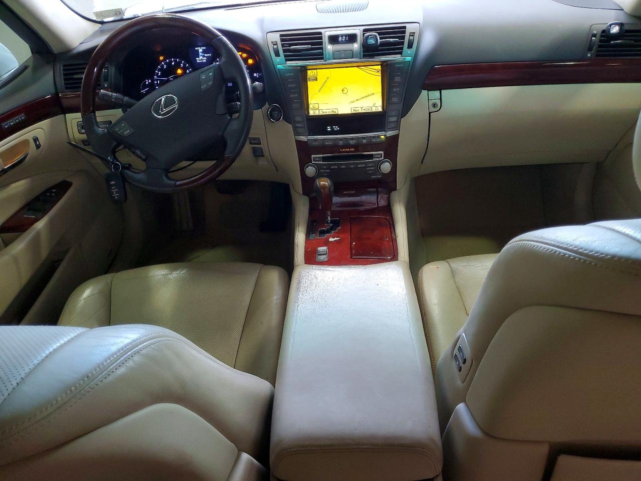 Lexus LS Base