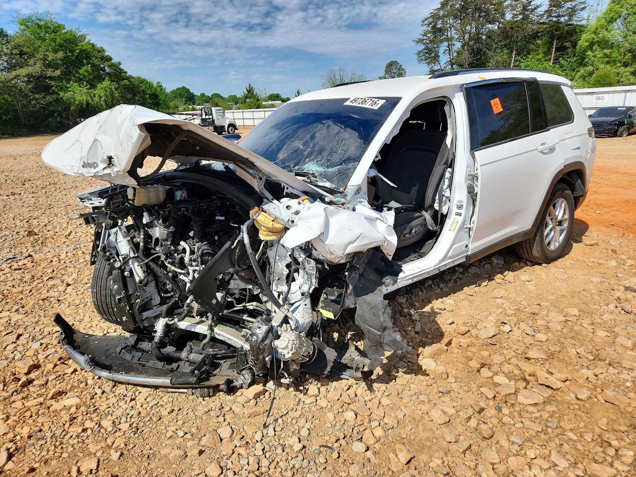 Salvage Jeep Cherokee Image
