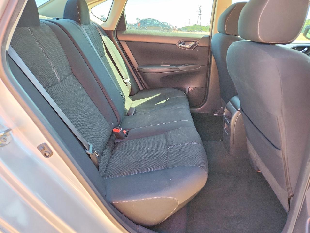 Nissan Sentra S