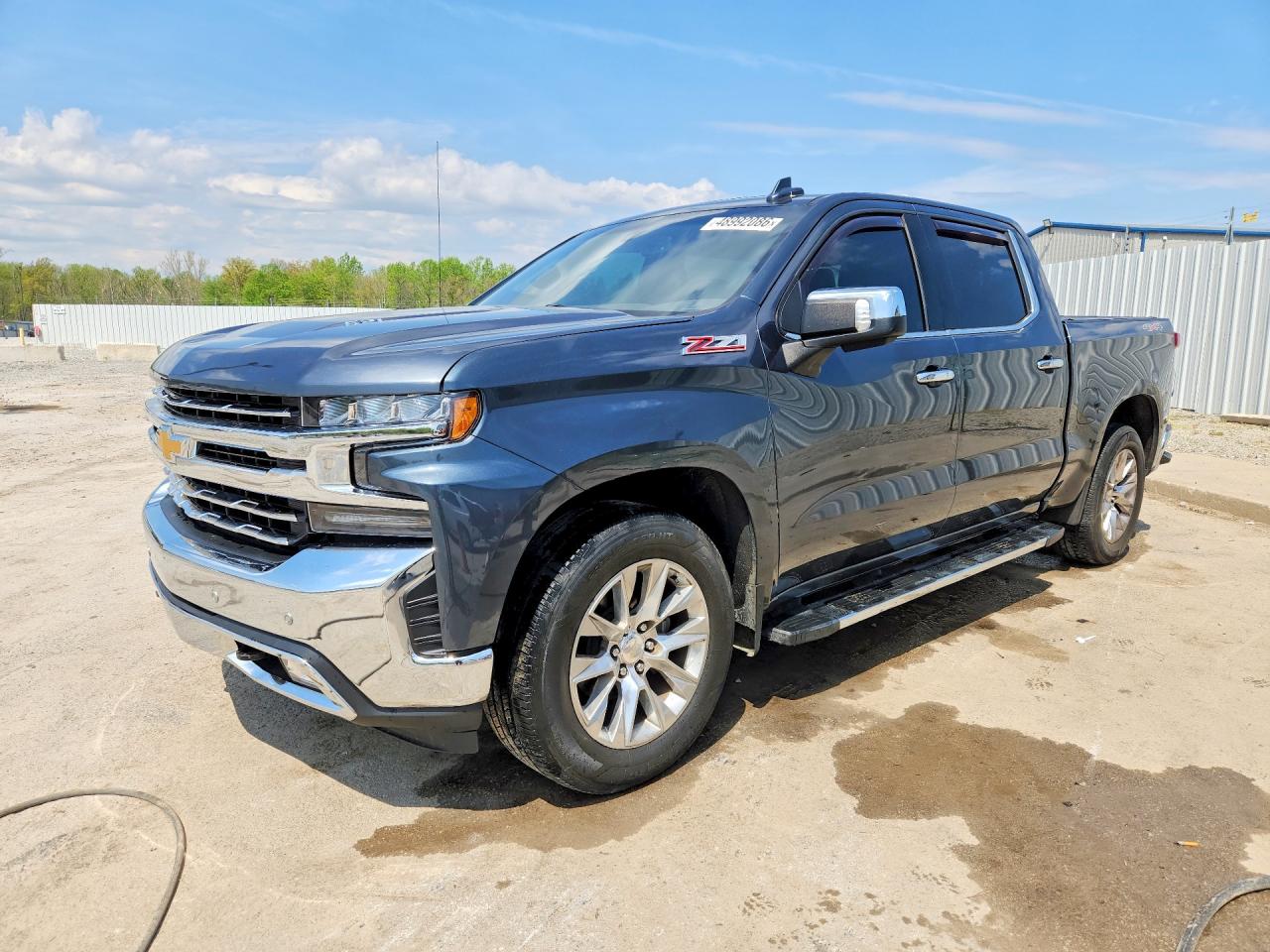 Salvage Chevrolet Silverado Image