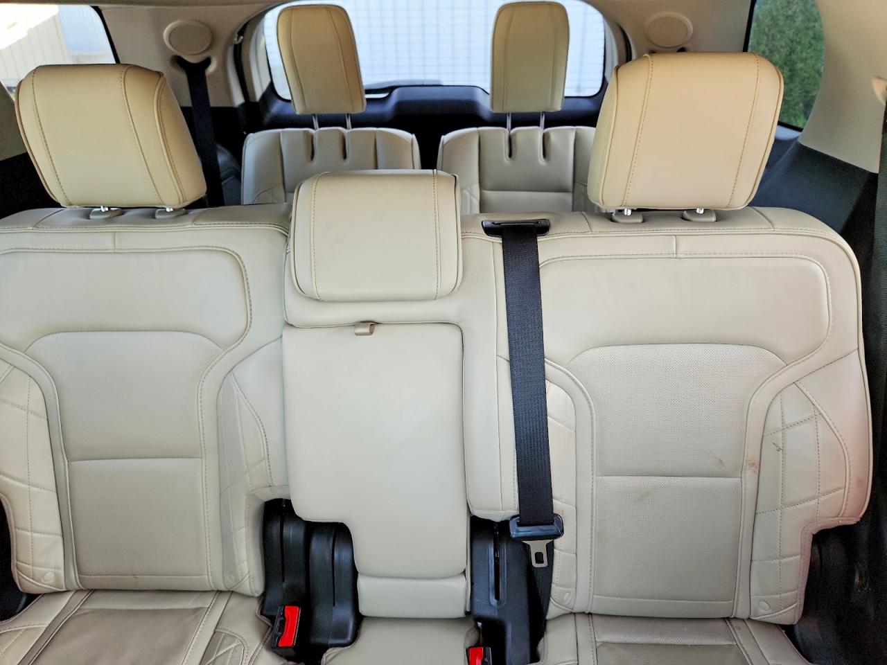 Ford Explorer Platinum