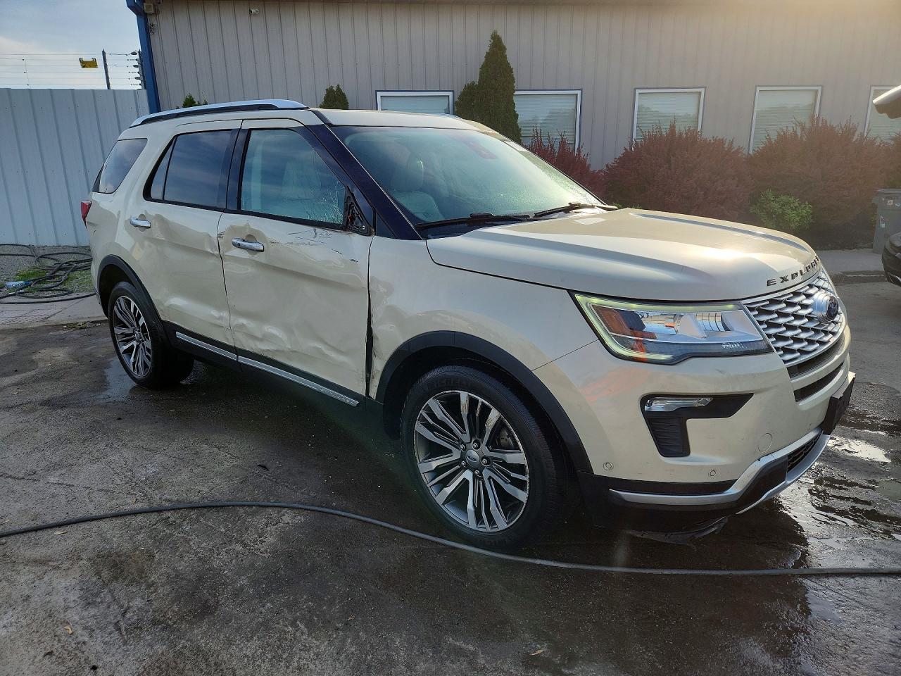 Ford Explorer Platinum