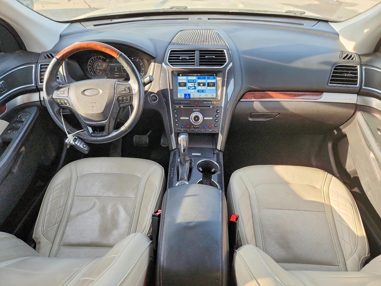 Ford Explorer Platinum