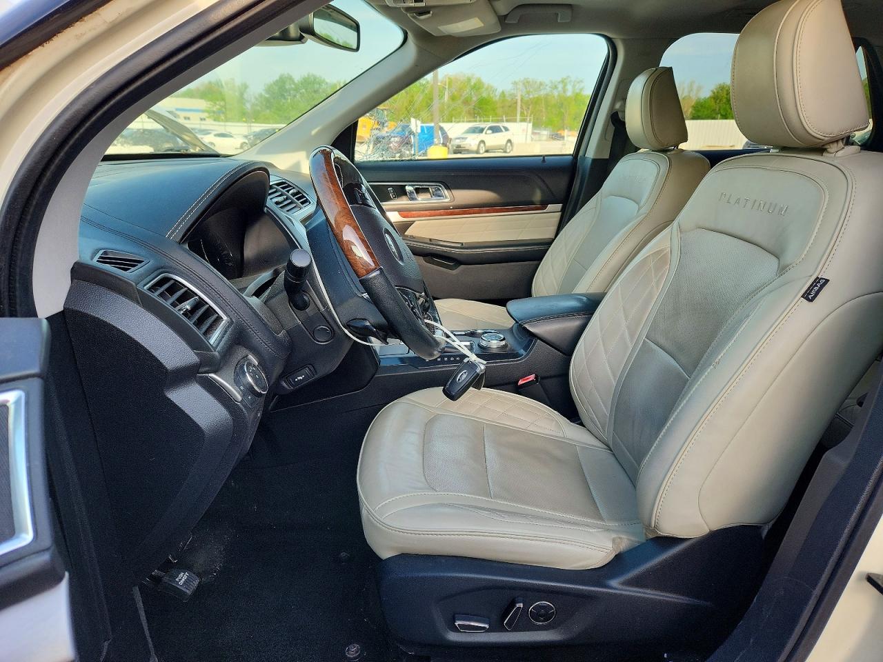 Ford Explorer Platinum