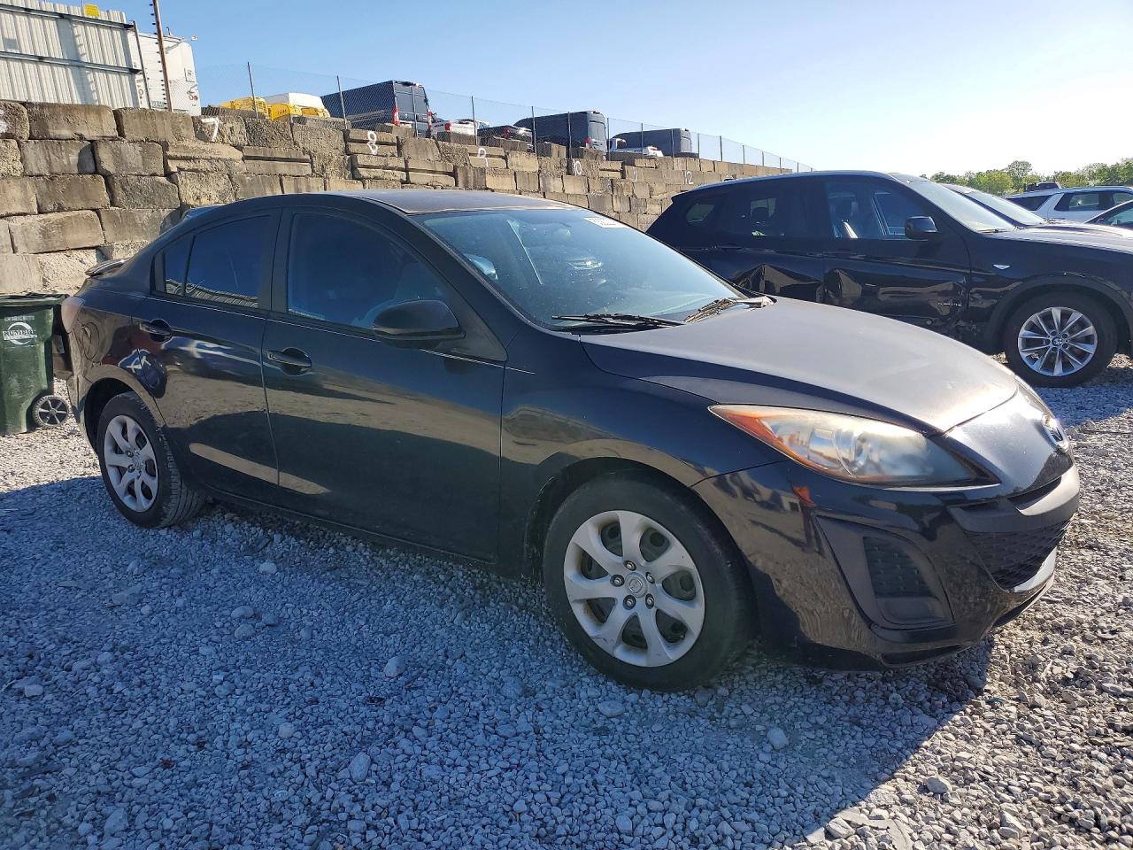 Mazda 3 I
