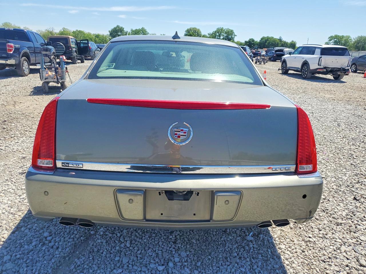 Cadillac DTS Premium Collection
