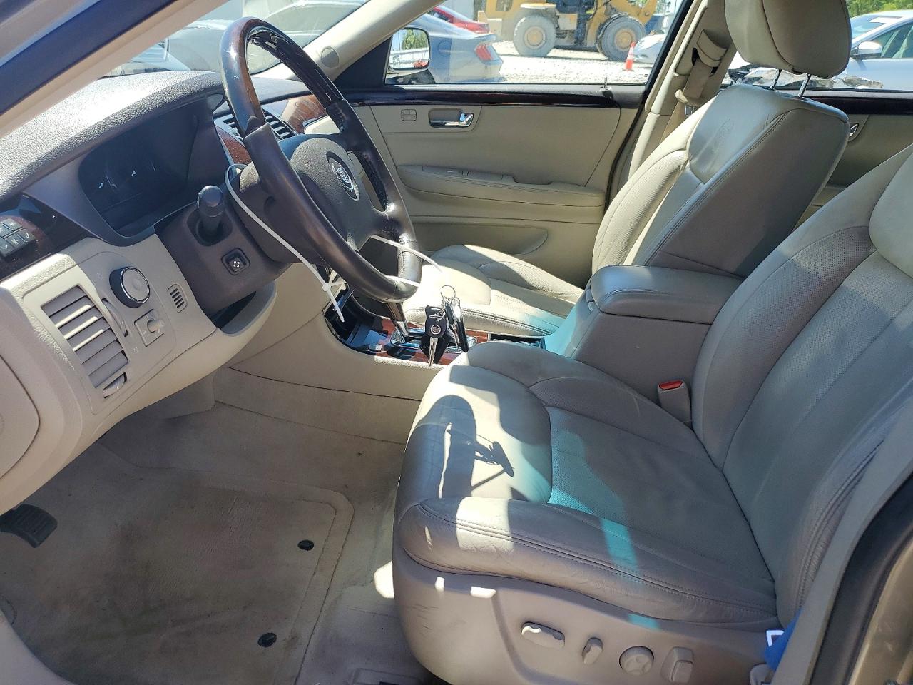 Cadillac DTS Premium Collection