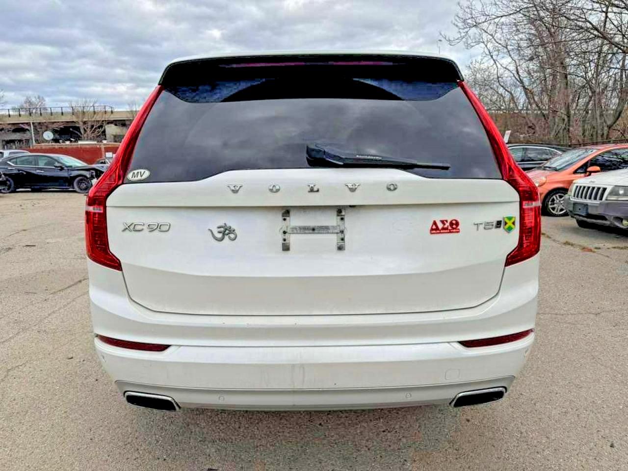 Volvo XC90 T5