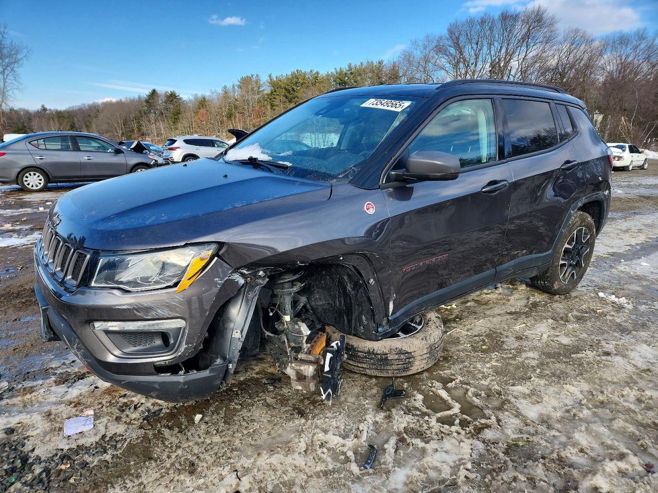 Salvage Jeep Compass Image