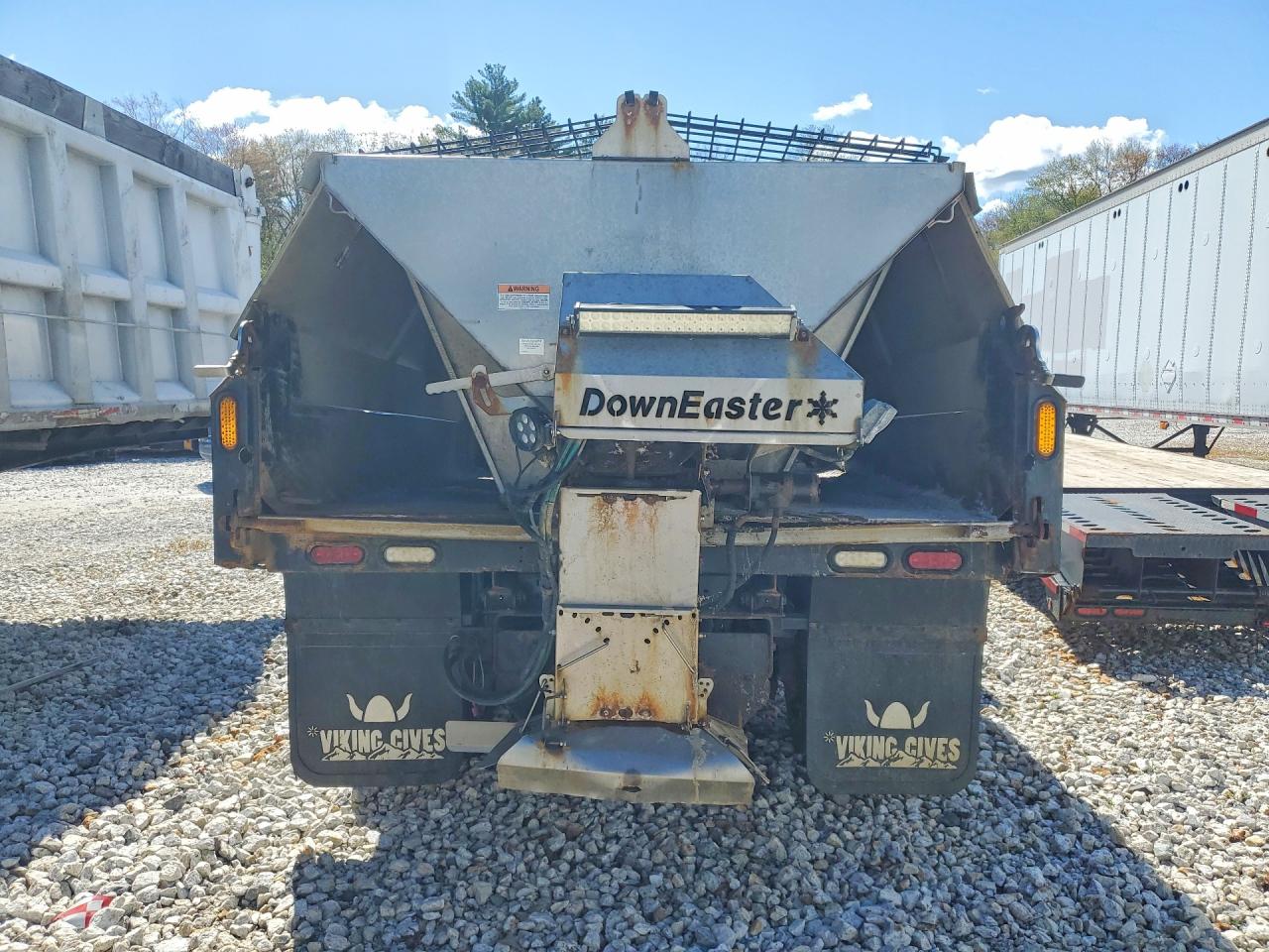 International Cv515