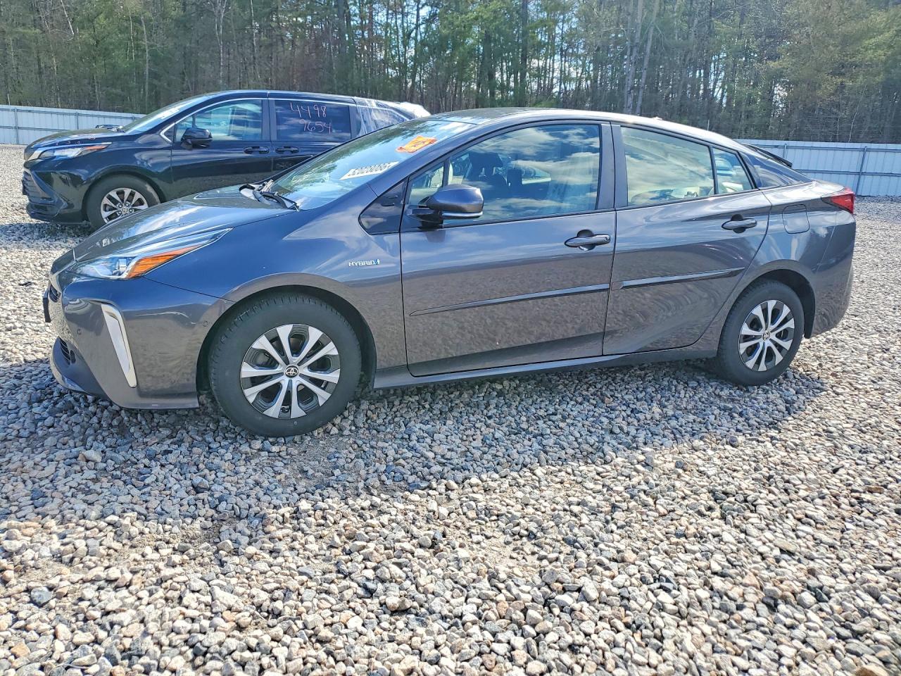 Salvage Toyota Prius Image