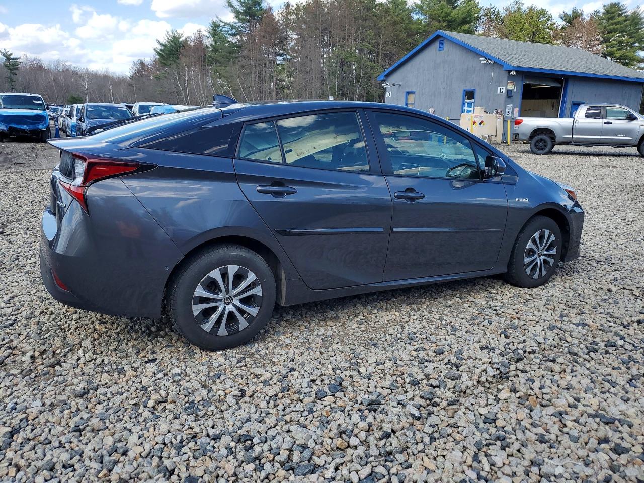 Toyota Prius Le Awd-e