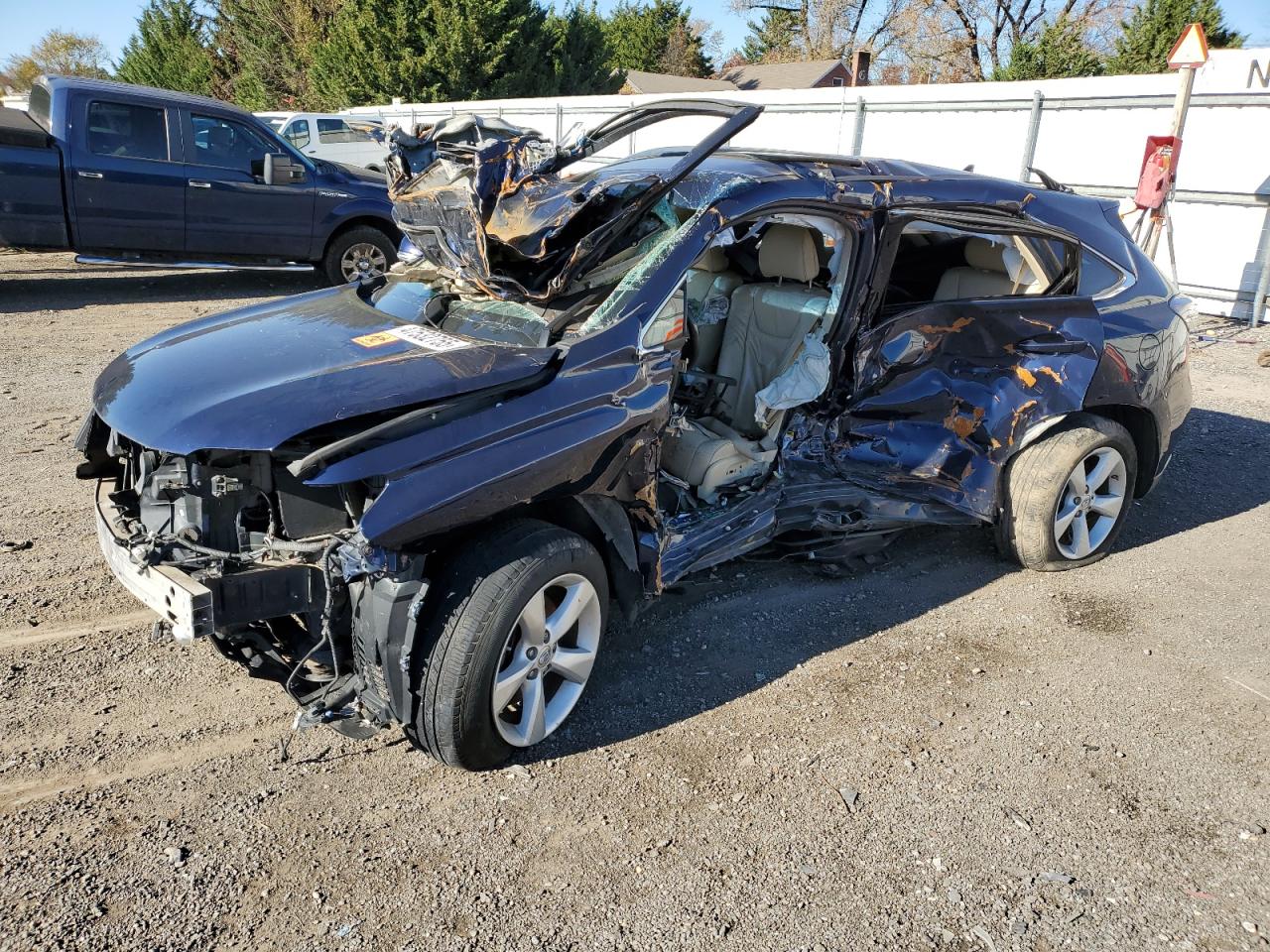 Salvage Lexus RX Image