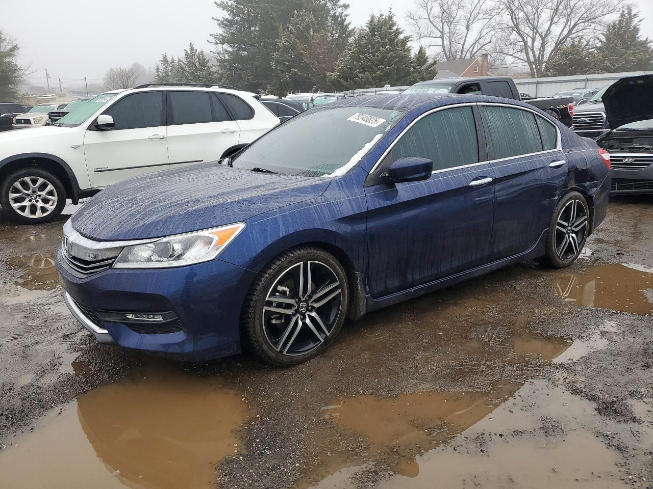 Salvage Honda Accord Image
