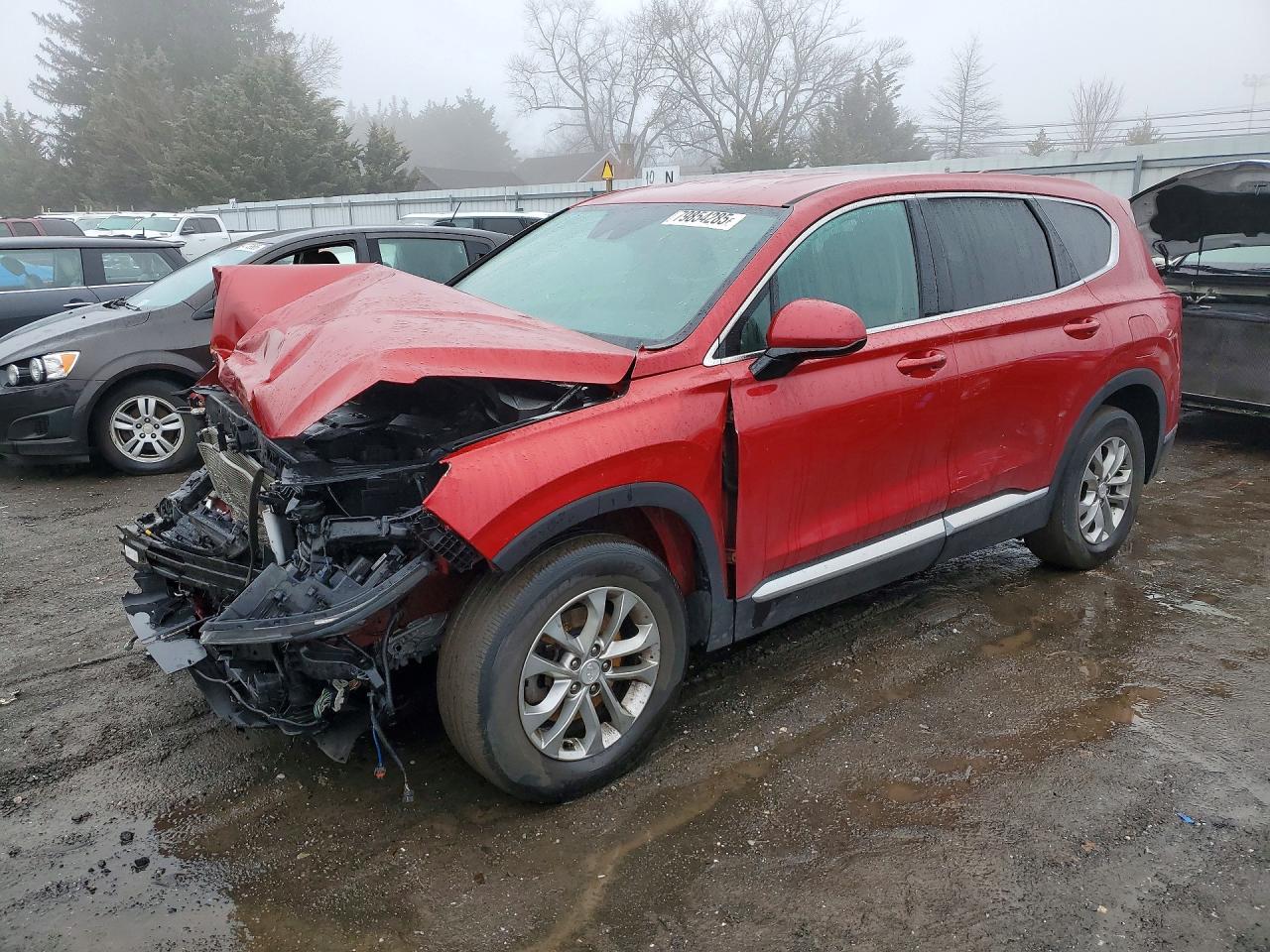 Salvage Hyundai SANTA FE Image