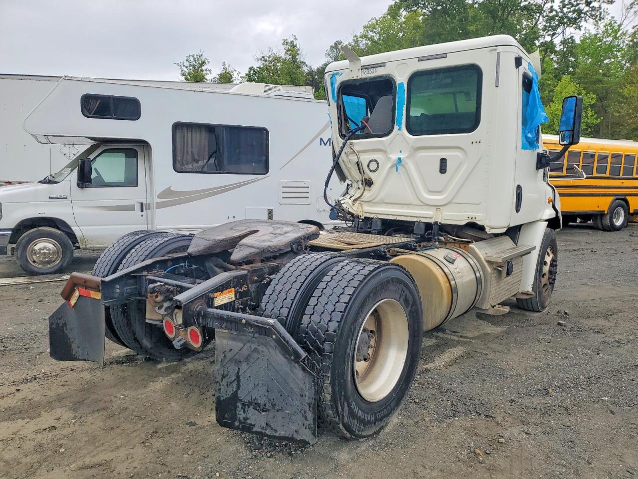 Freigliner Cascadia 113