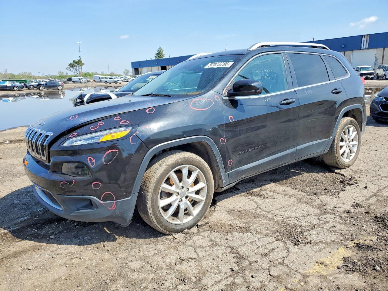 Salvage Jeep Cherokee Image
