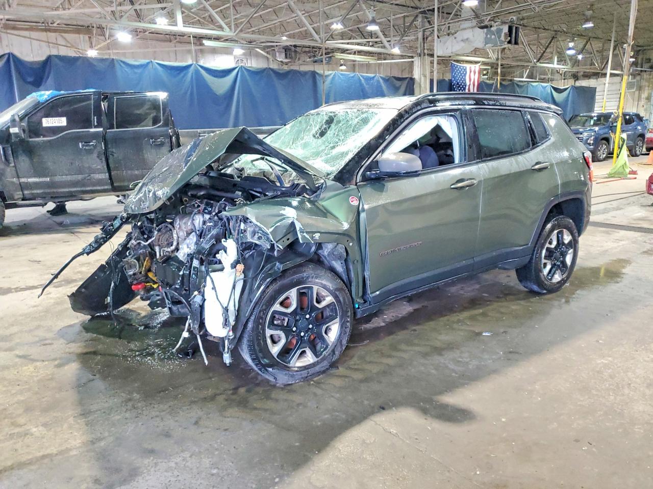 Salvage Jeep Compass Image