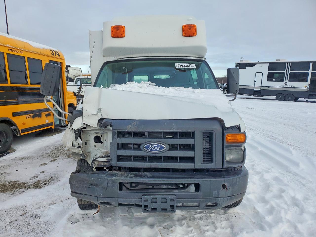 Ford Econoline E350 Super Duty Van
