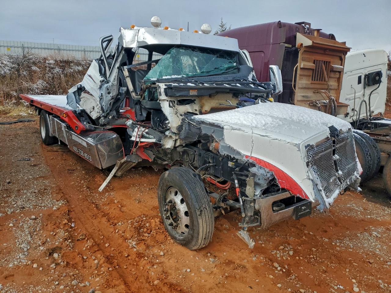 Salvage Kenworth Construction Image