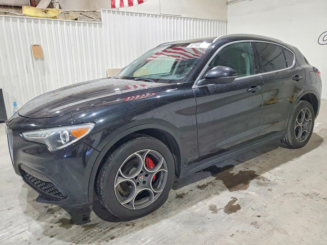 Salvage Alfa Romeo Stelvio Image
