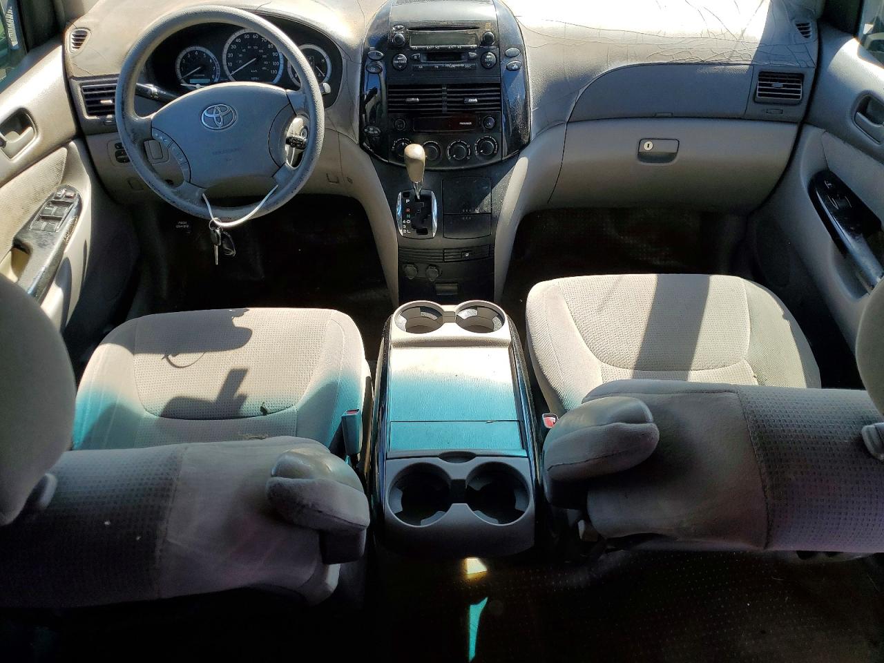 Toyota Sienna Ce 7 Passenger