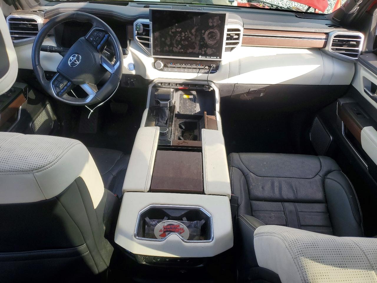 Toyota Tundra Crewmax Capstone