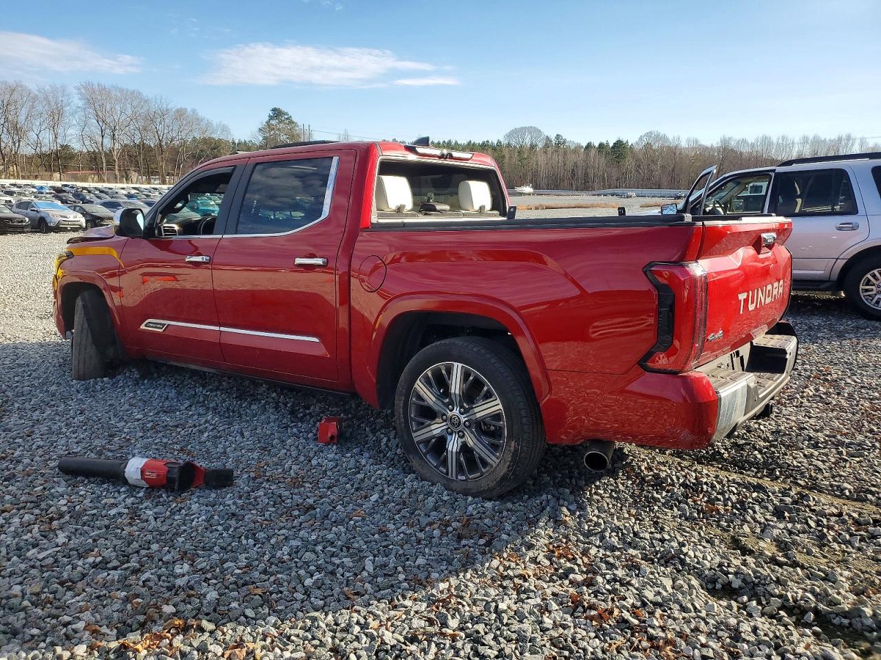 Toyota Tundra Crewmax Capstone