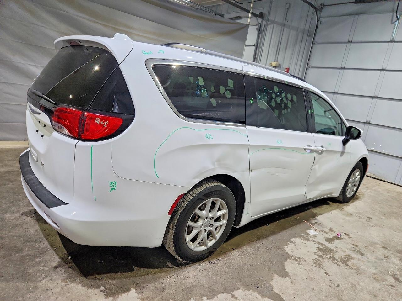 Chrysler Minivan Lxi