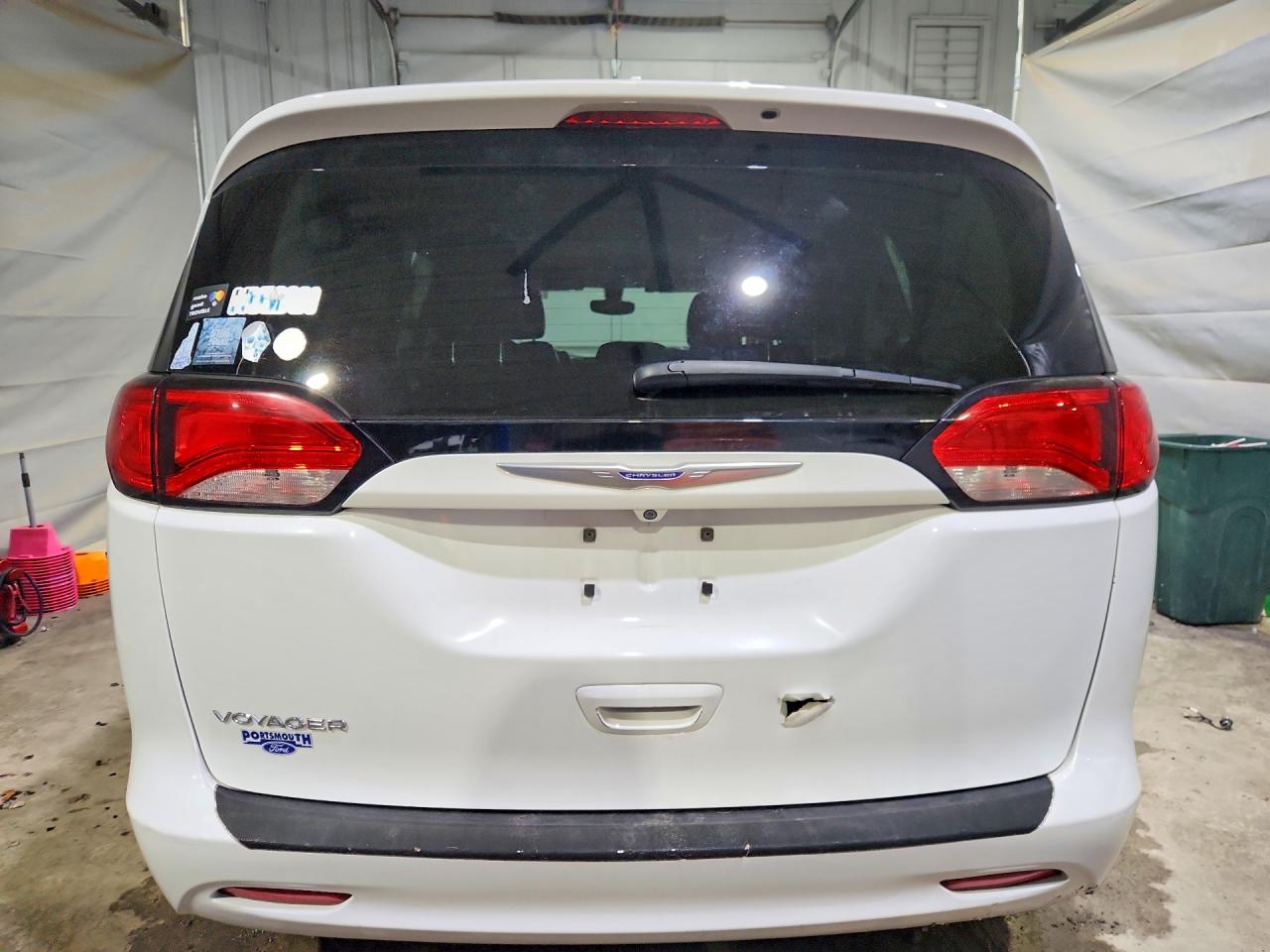 Chrysler Minivan Lxi
