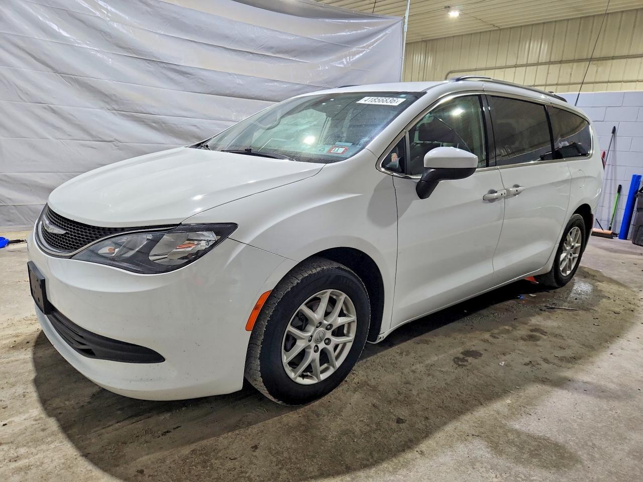 Salvage Chrysler Minivan Image