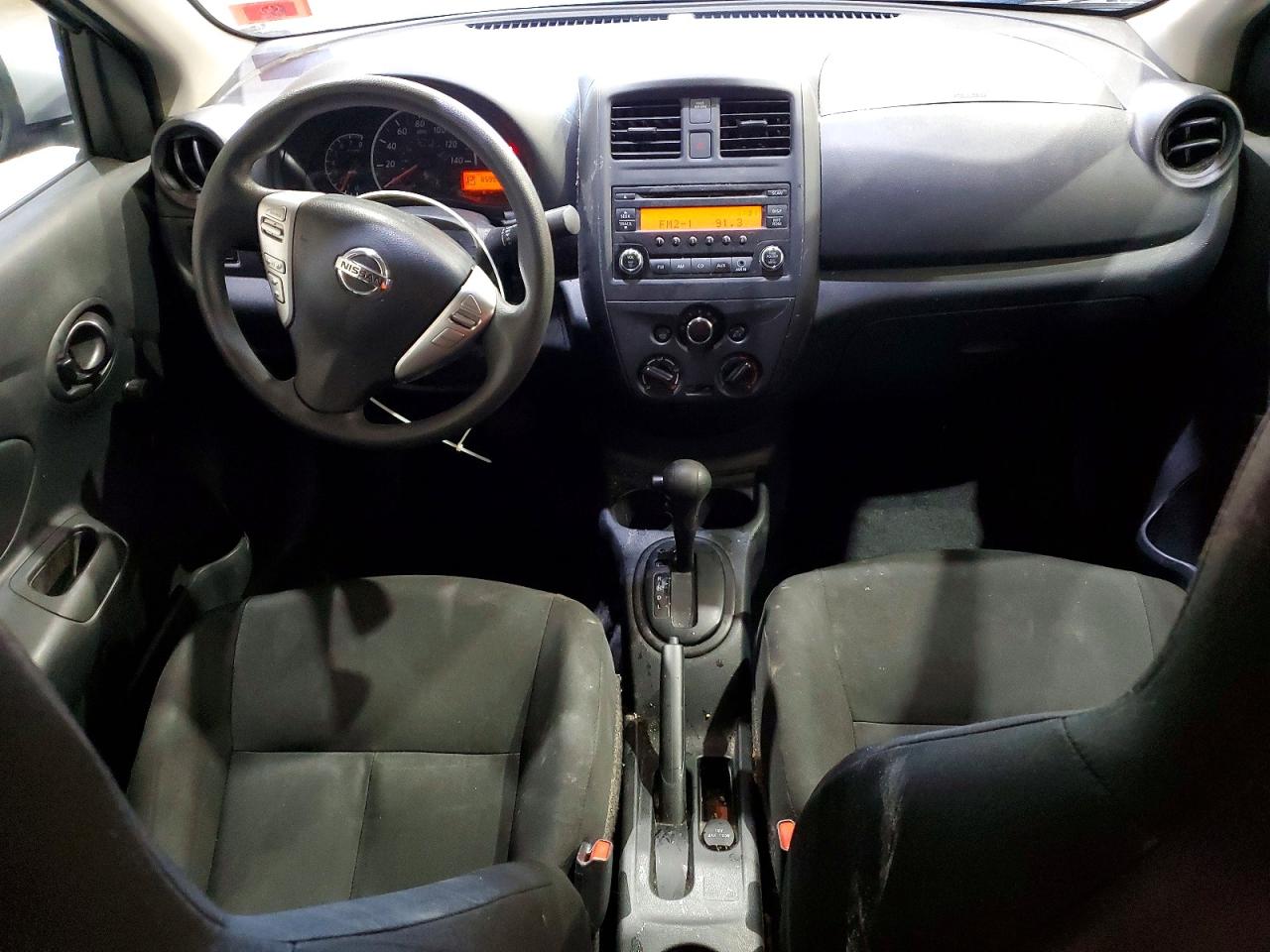 Nissan Versa 1.6 S Plus