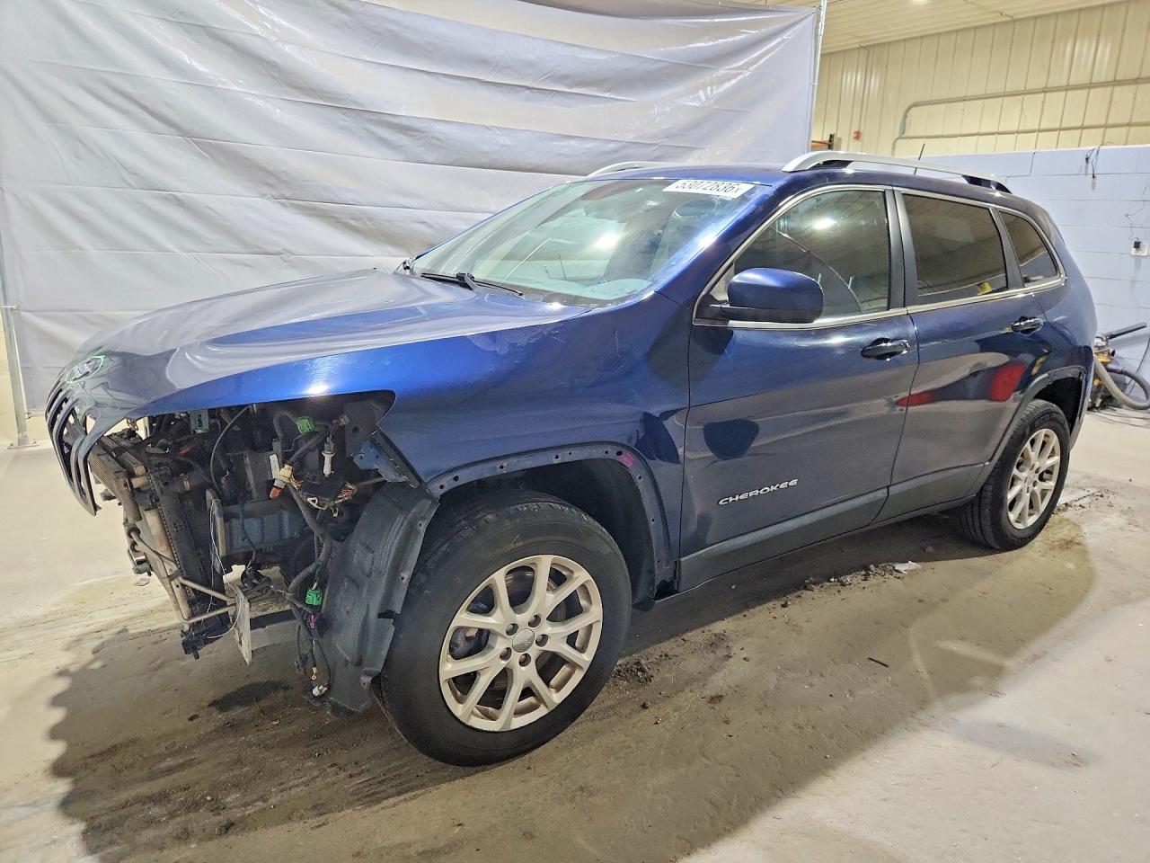 Salvage Jeep Grand Cherokee Image
