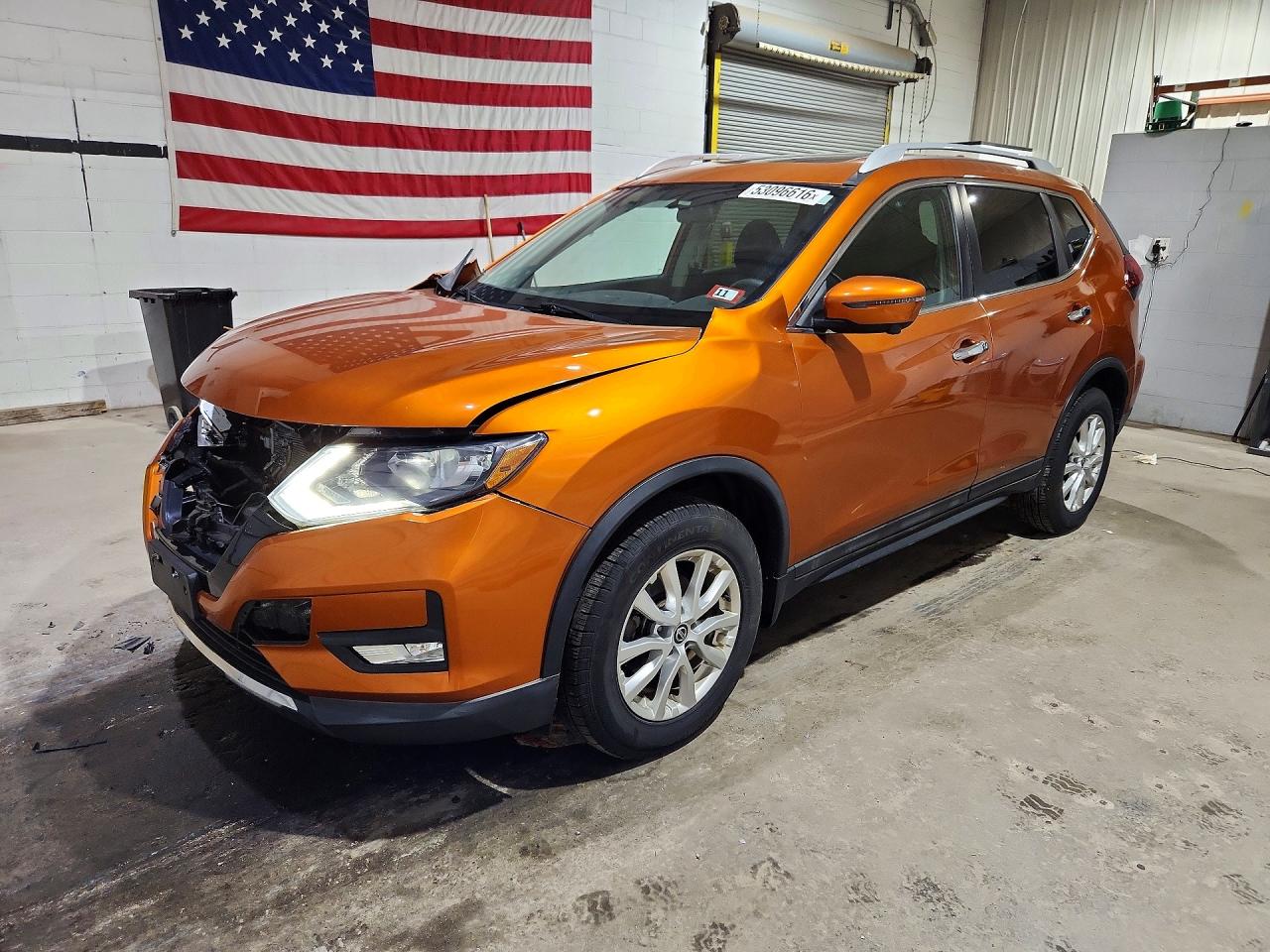 Salvage Nissan Rogue Image
