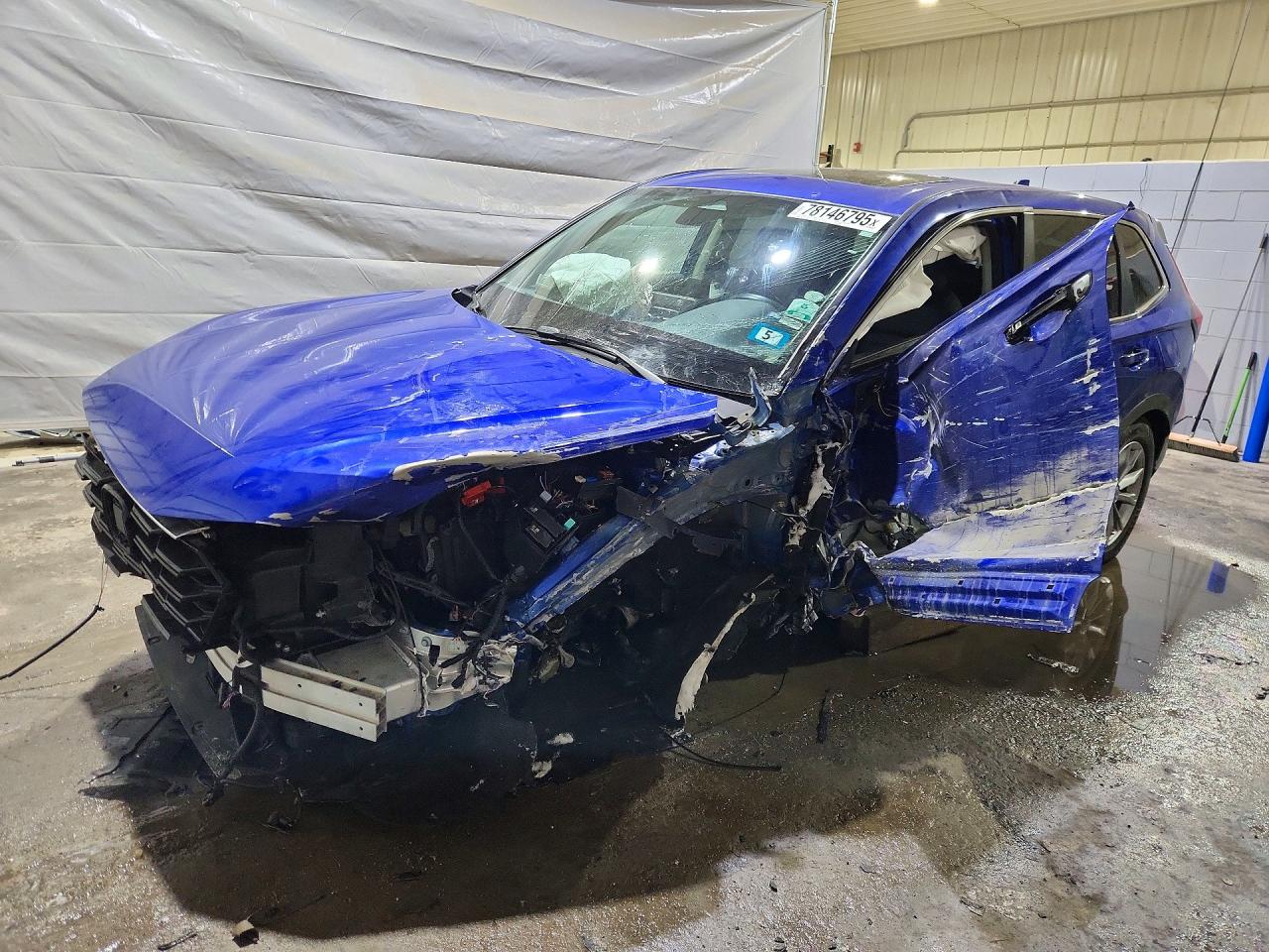 Salvage Honda Crv Image
