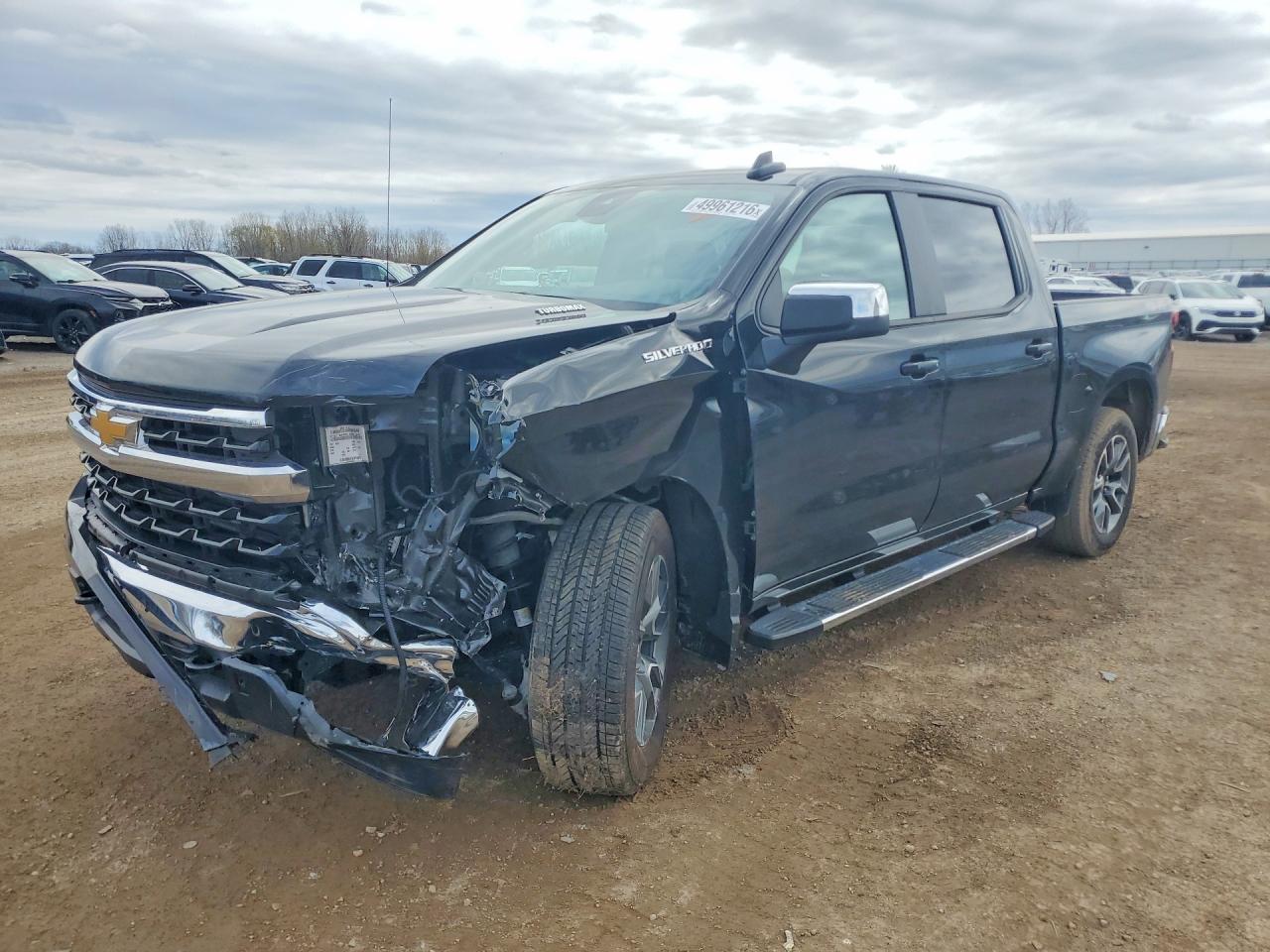 Salvage Chevrolet Silverado Image