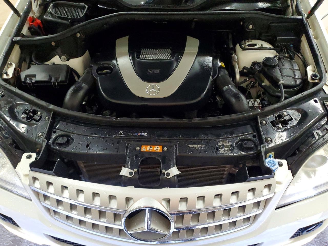Mercedes-Benz M-Class 350