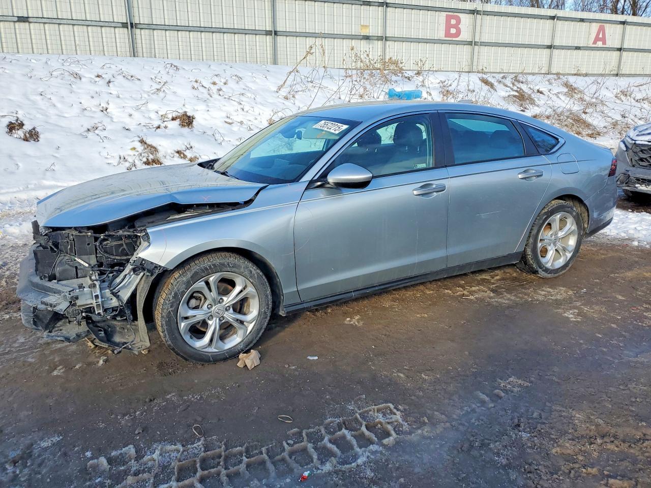 Salvage Honda Accord Image