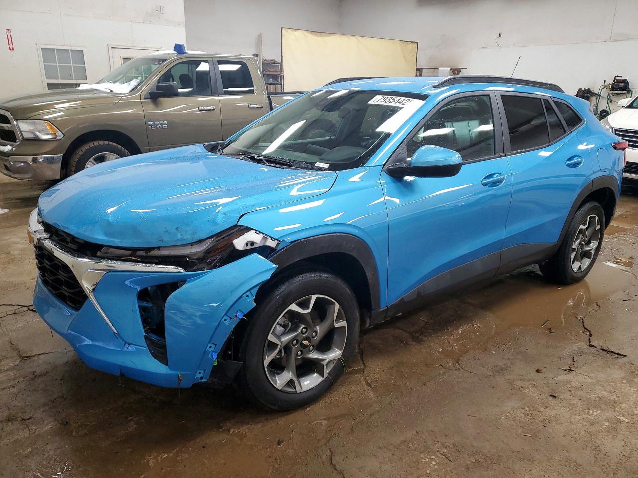 Salvage Chevrolet Trax Image