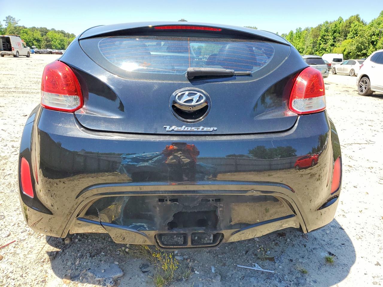 Hyundai VELOSTER Base