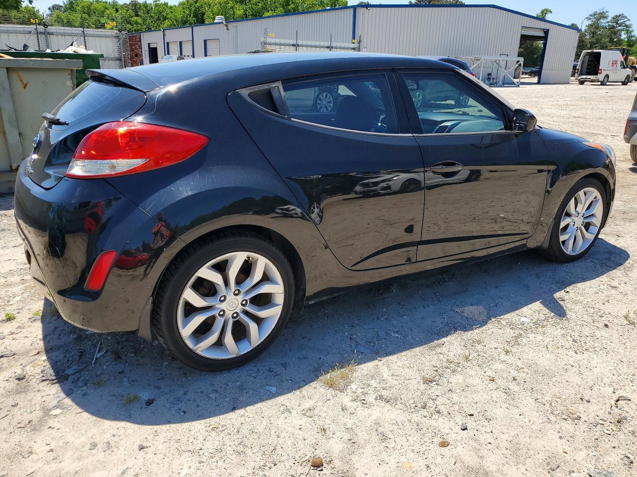 Hyundai VELOSTER Base