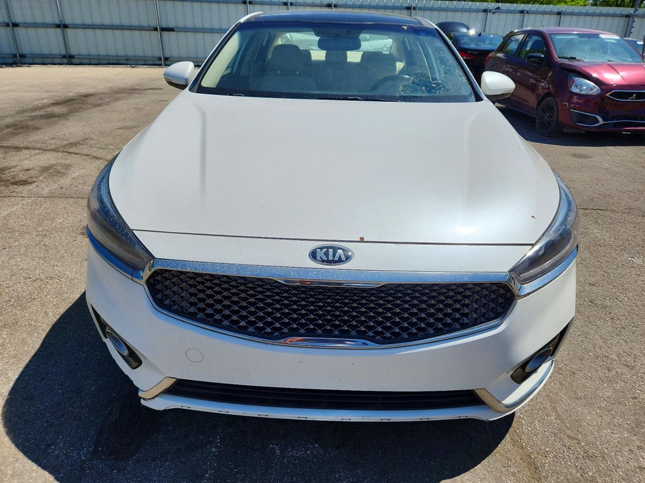 Kia Cadenza Premium