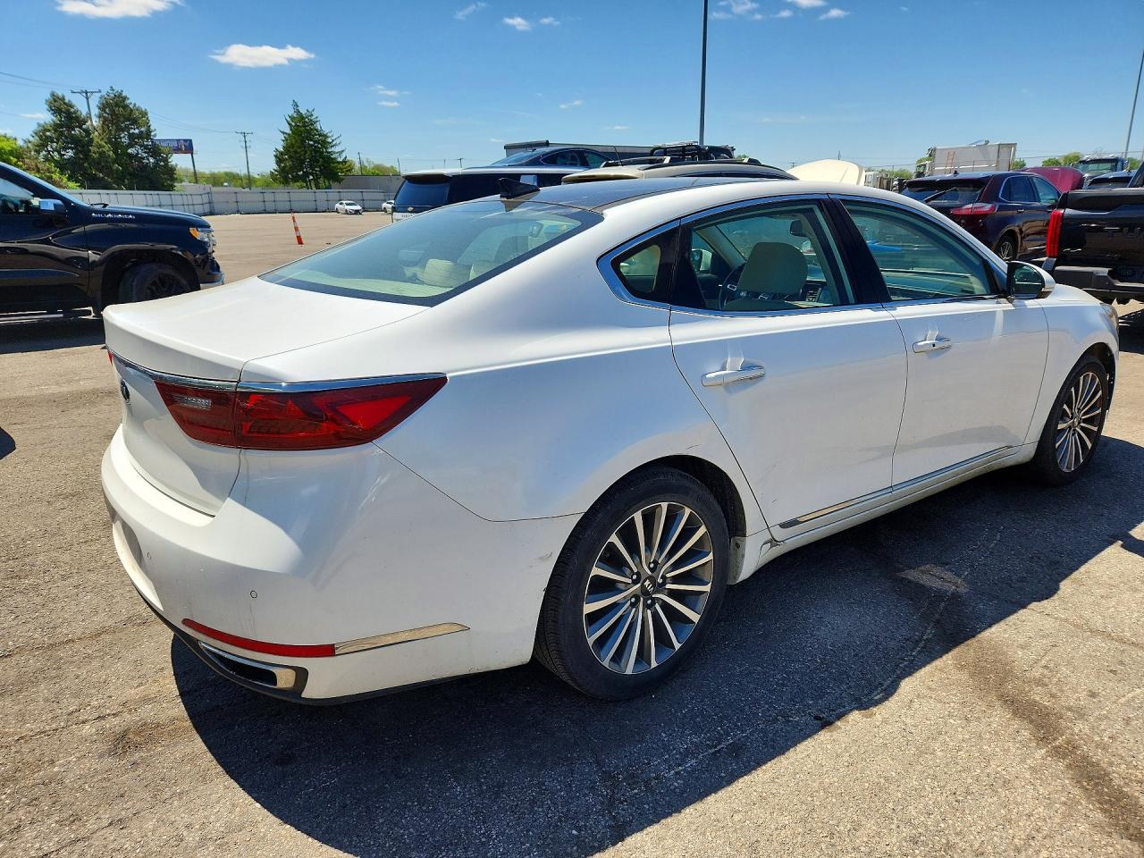 Kia Cadenza Premium