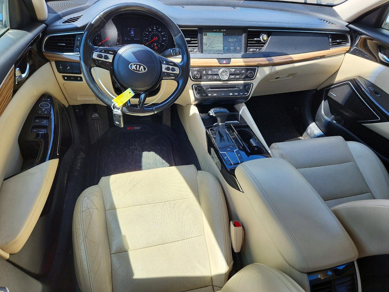 Kia Cadenza Premium