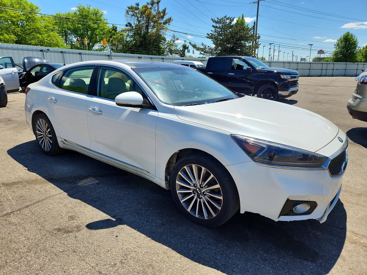 Kia Cadenza Premium