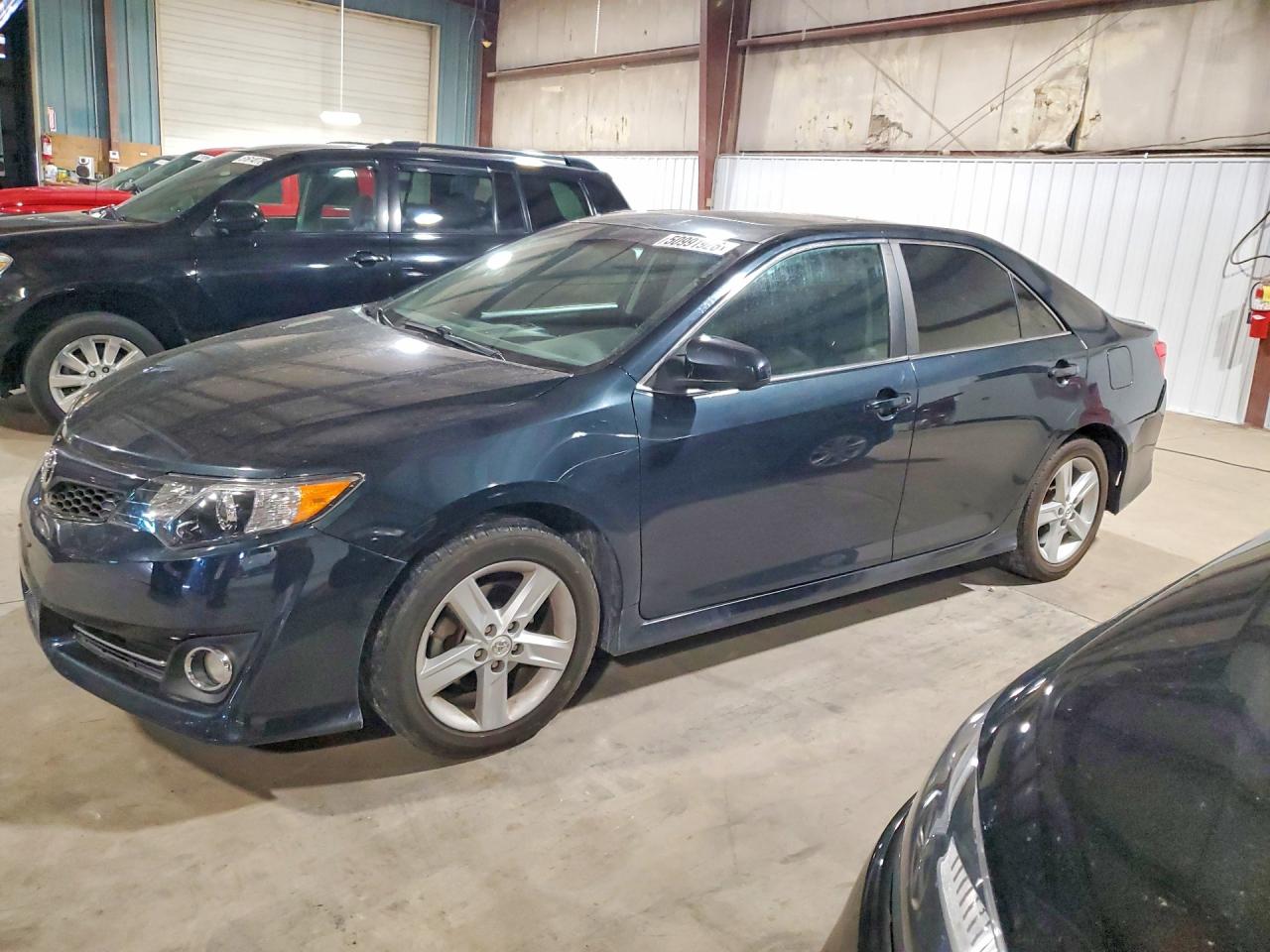 Salvage Toyota Camry Image